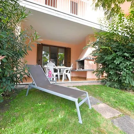 Spacious With Private Garden And Shared Pool By Beahost Hotel