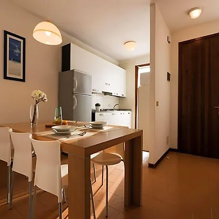 Hotel Spacious With Private Garden And Shared Pool By Beahost *