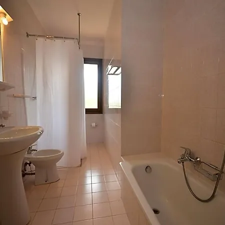 Hotel Spacious With Private Garden And Shared Pool By Beahost Bibione