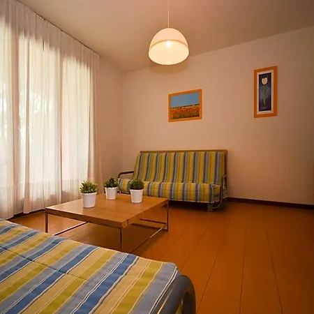 Spacious With Private Garden And Shared Pool By Beahost Bibione